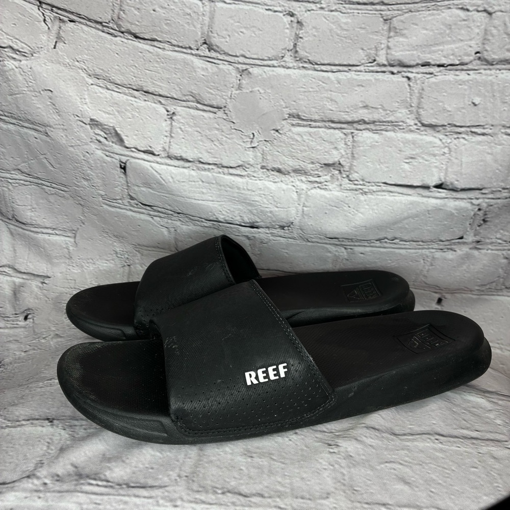 5/$20 Reef Men’s Black Slide Summer Poolside Vacation Sandals White Logo 11 ASIS